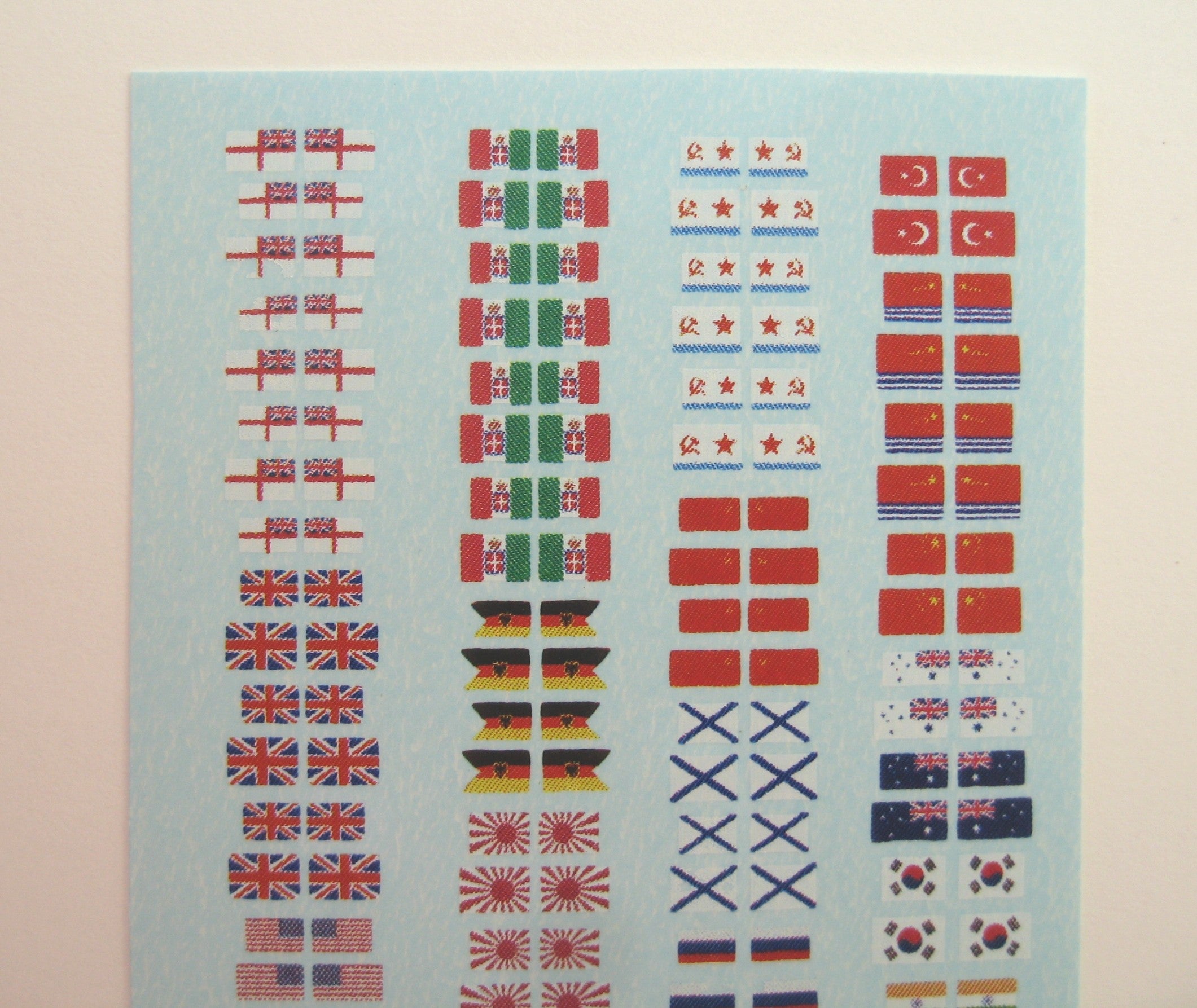 Modern naval flags and ensigns 1/700