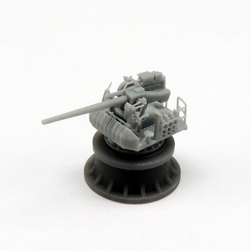 USN 5in./38 Mk.30 gun on open platform (x4)