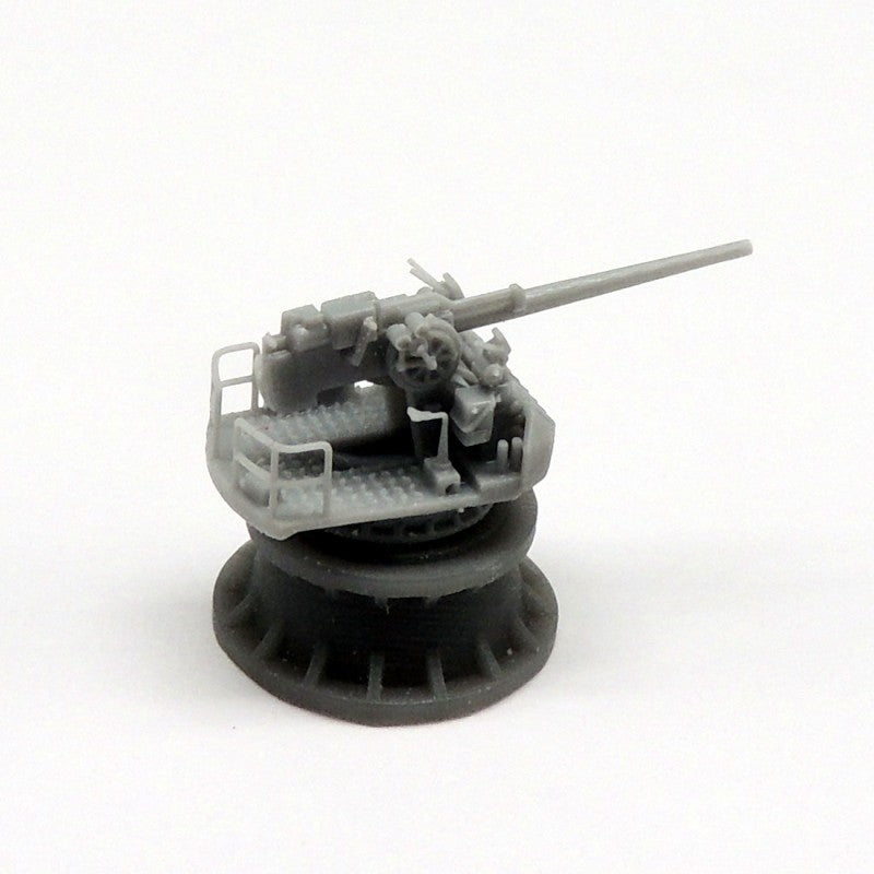 USN 5in./38 Mk.30 gun on open platform (x4)