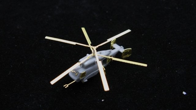 Kamov Ka-27 / 28 x 2